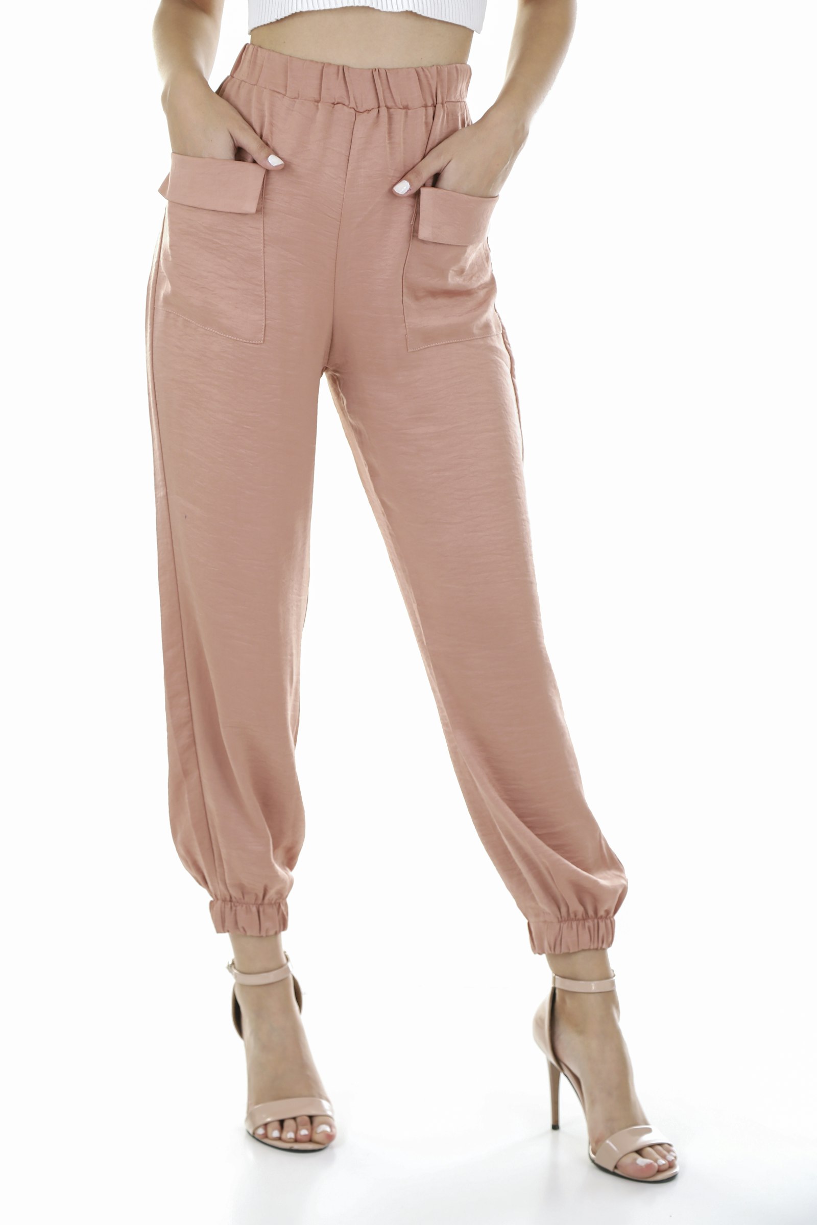 Pleated trousers