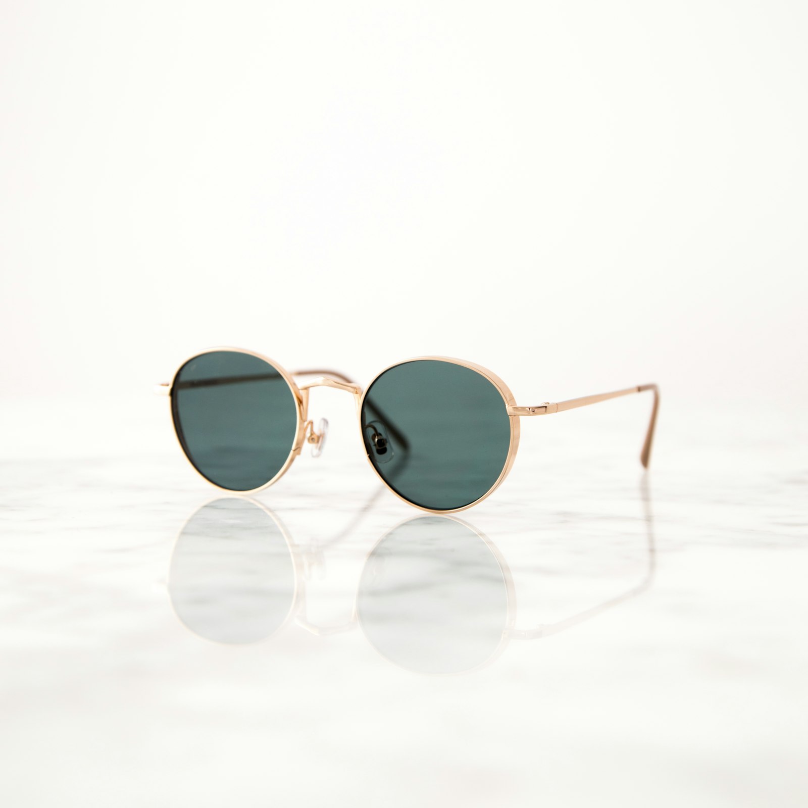 Thin metal optical frame